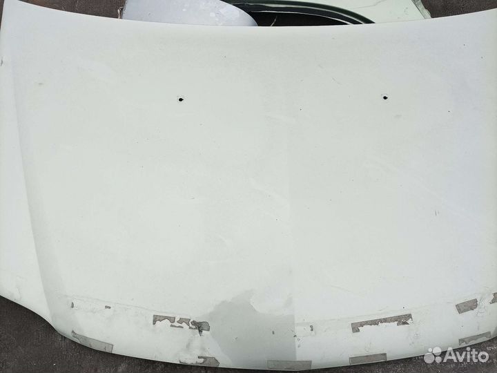 Капот на renault logan