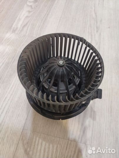 Моторчик отопителя Renault Logan с кондиционером