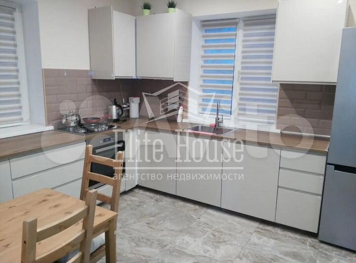 Дом 280 м² на участке 5 сот.