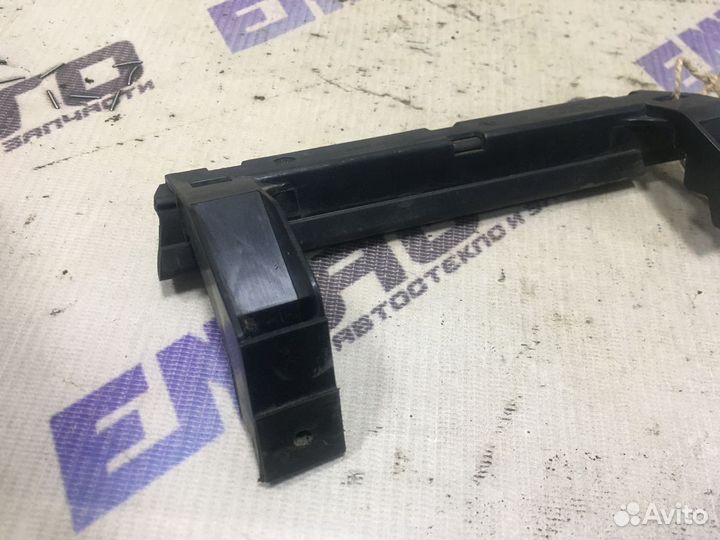 Направляющая стекла двери задней лев. Форд Фокус 1