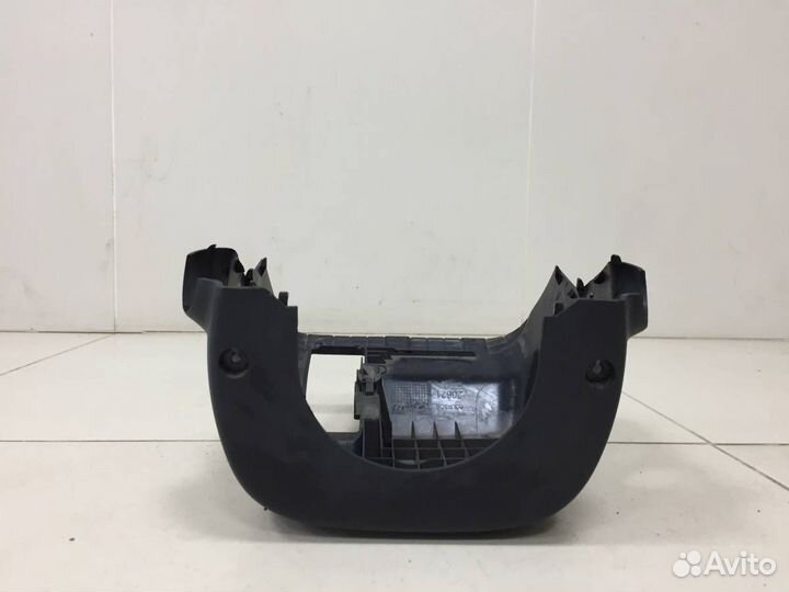 Кожух рулевой колонки нижний Toyota Corolla E180 2