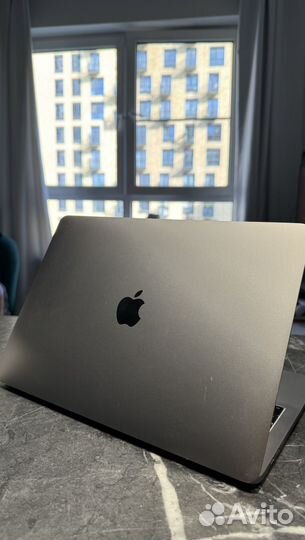 Apple macbook pro 13 2019 i5 8/256