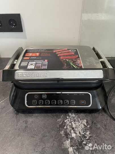 Гриль SteakMaster RGM-M807 Redmond