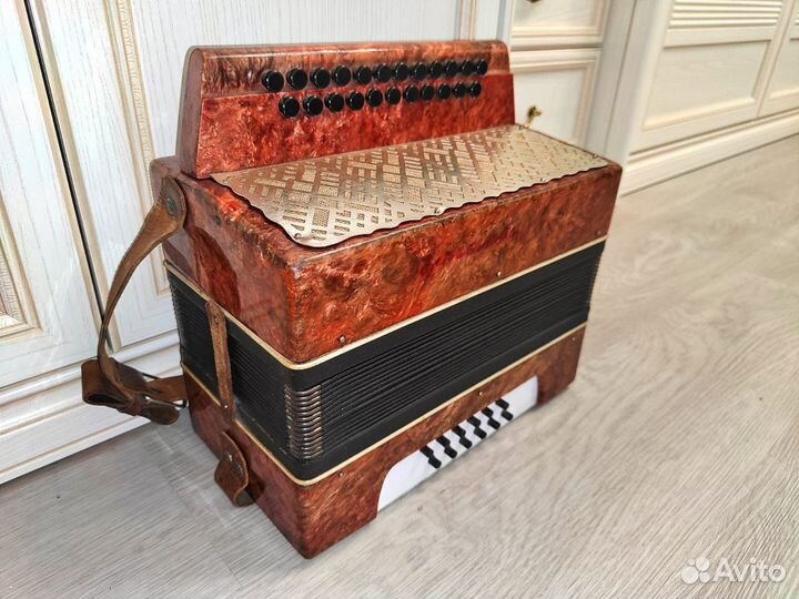 Гармонь Маричка 23 на 12 ля