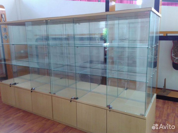 Витрина для магазина новая