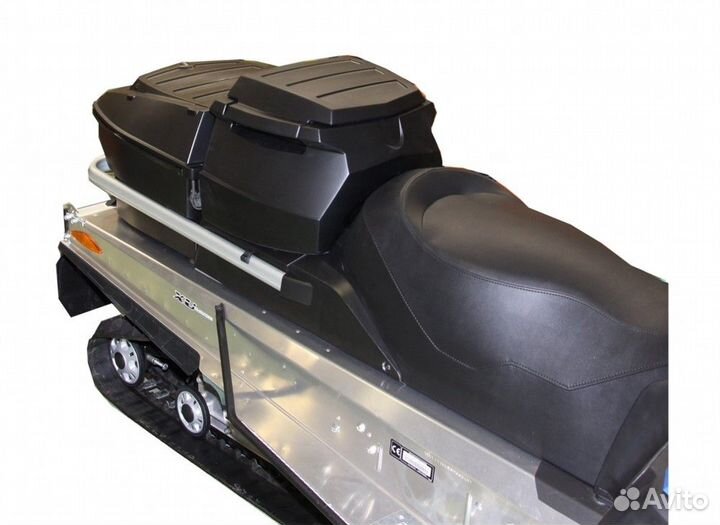 Кофр для снегохода и другие запчасти