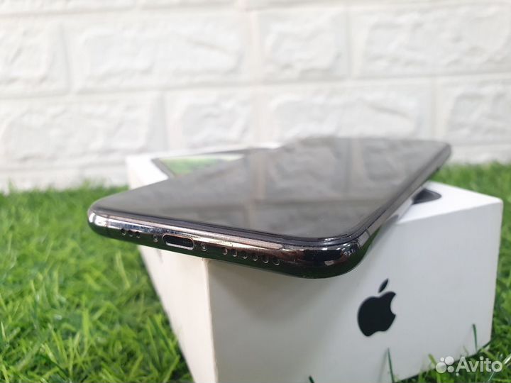 iPhone Xs, 64 ГБ
