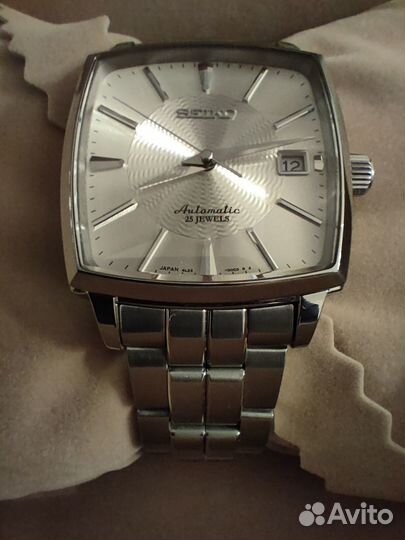 Очень редкие премиальные часы Seiko sara011