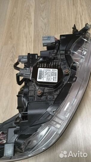 Фара передняя левая ксенон Subaru XV (Impreza)