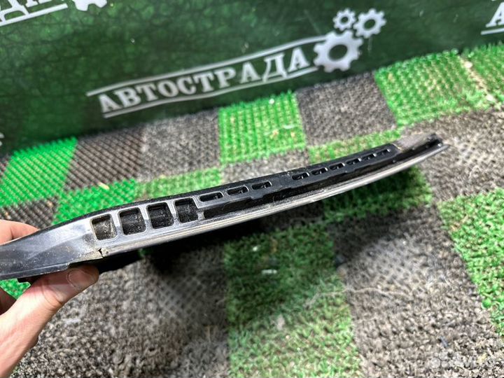 Форточка двери задняя правая Lexus Ls 2017-2023