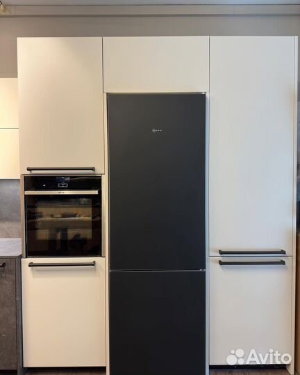 Кухня серая под бетон