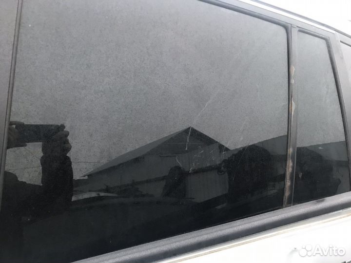 Стекло задней Лёвой и правой двери ssang Yong kyro