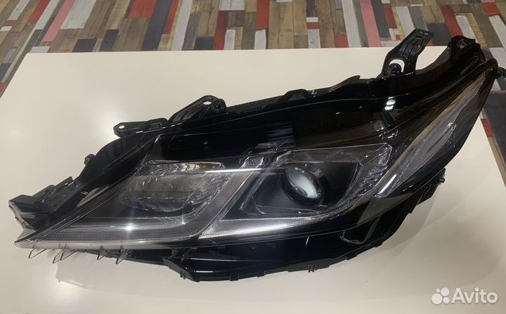 Toyota camry v70 оригинал фара левая