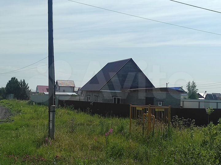 Дом 61 м² на участке 6 сот.