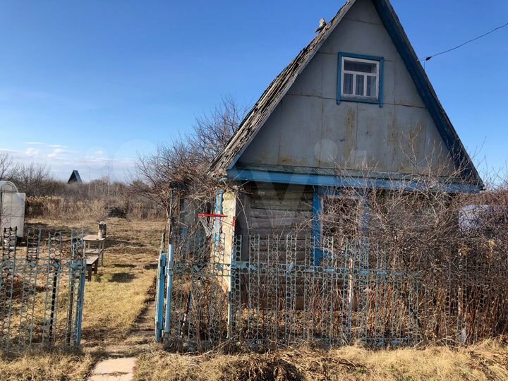 Дача 20 м² на участке 6 сот.