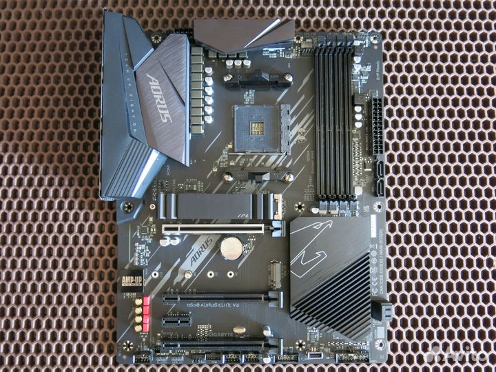 Gigabyte B550 Aorus Elite V2 (am4)