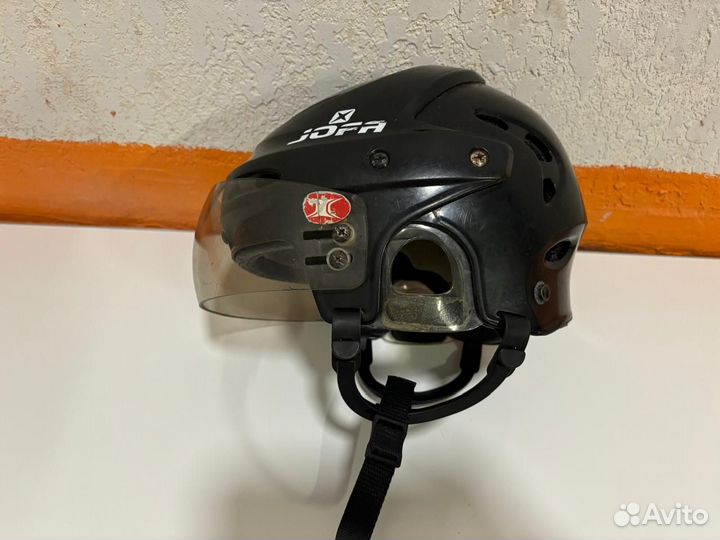 Хоккейная экипировка (форма)