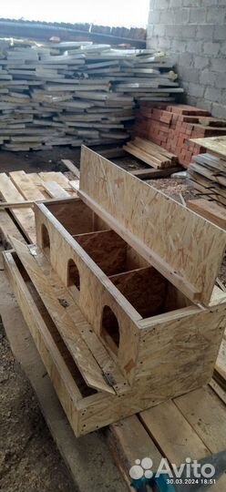 Гнездо для кур с яйцесборником