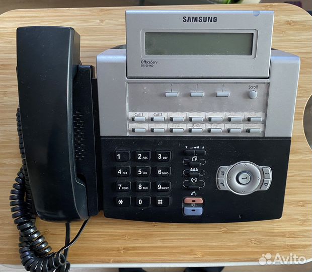 Цифровая миниатс Samsung 7070 с телефонами