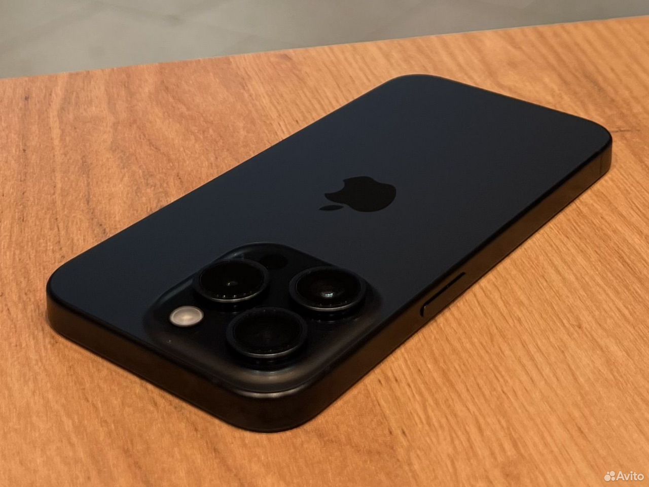 iPhone 15 Pro, 128 ГБ