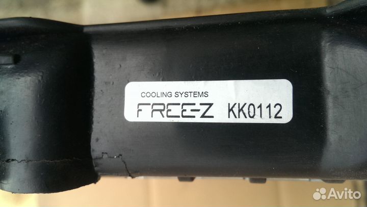 Новый радиатор охлаждения Ауди 100 A6