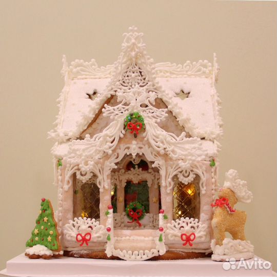 Новогодний пряничный дворец