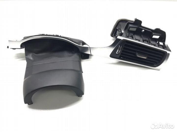 Накладка торпеды правая Audi A6 C7 2.0 TDI 2018