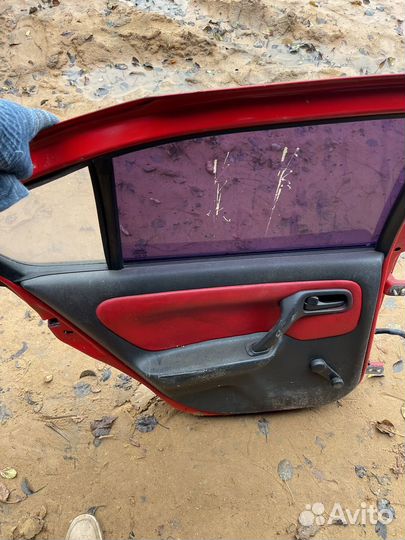 Дверь задняя левая nissan primera p11