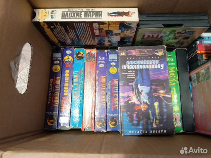 Кассеты, диски DVD