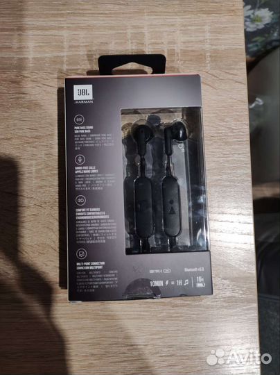 Наушники JBL tune215bt