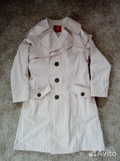 Женский плащ