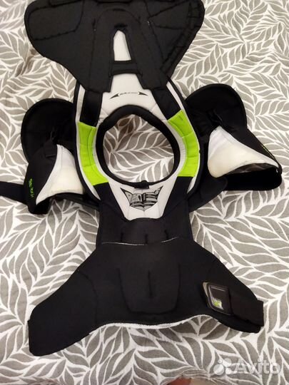 Нагрудник хоккейный Reebok 8k sr xl