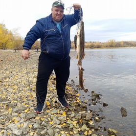 Я действующий слесарь-ремонтник но можно и водител