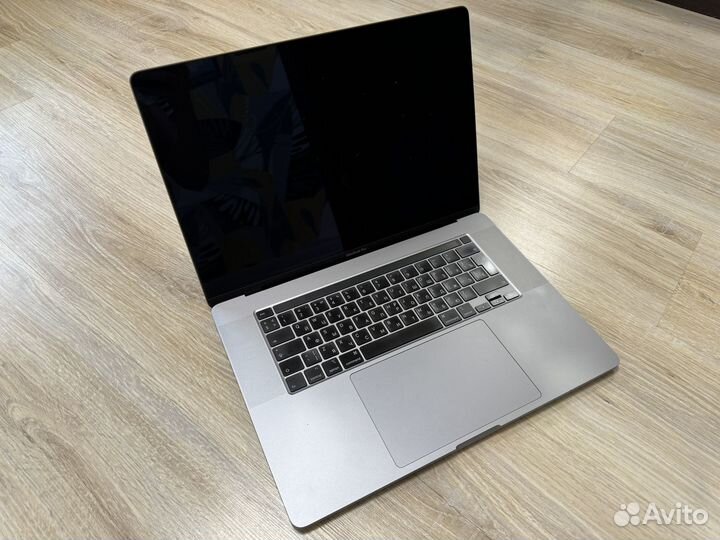 MacBook pro 16 2019 i9 1tb