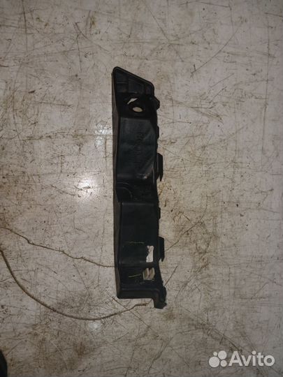 Кронштейн бампера передний.Kia Sportage 4 2018