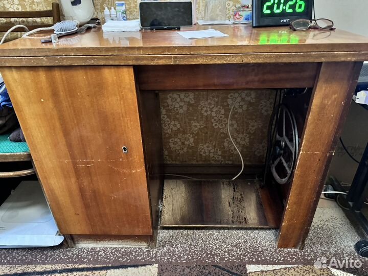 Стол швейная машинка