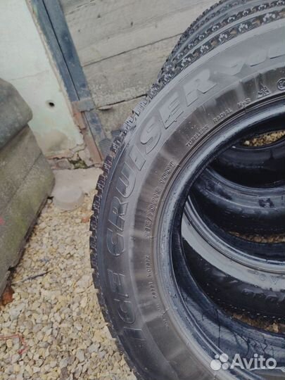 Bridgestone Ice Cruiser 7000 215/70 R16 100E