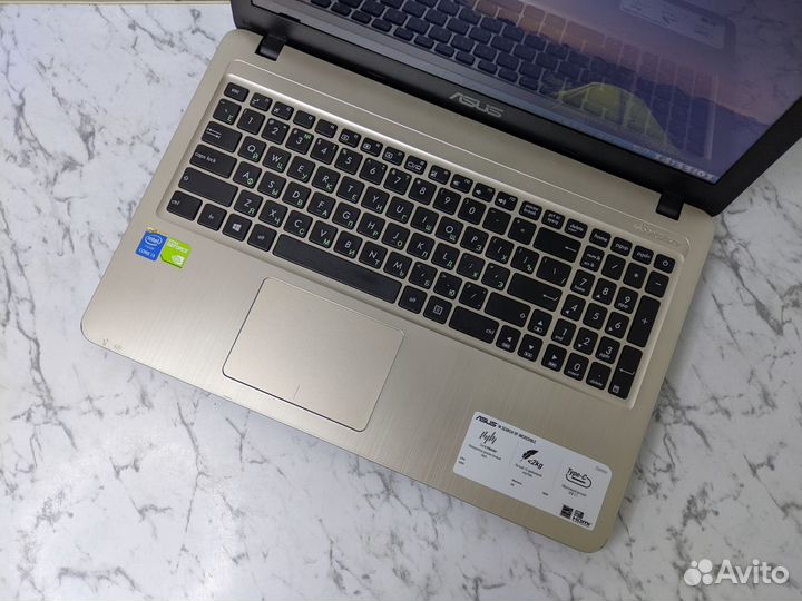 Ноутбук Asus Core i3+ram 4gb+ GeForce 920M