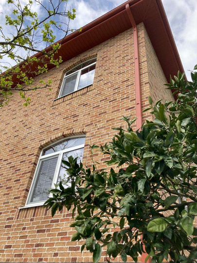 Дом 140 м² на участке 5 сот.