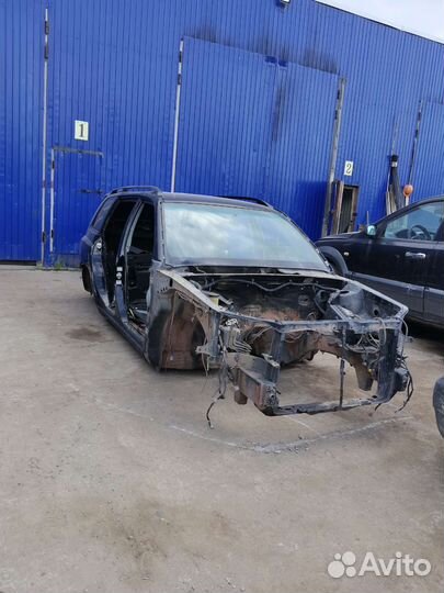 Кузов Toyota Kluger V MCU25 1mzfe 05.2002