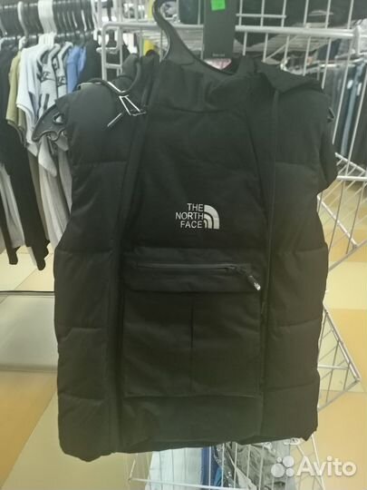 Фудболка и жилетка