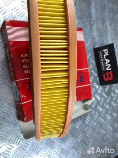 Фильтр воздушный двигателя Filtron Ar210