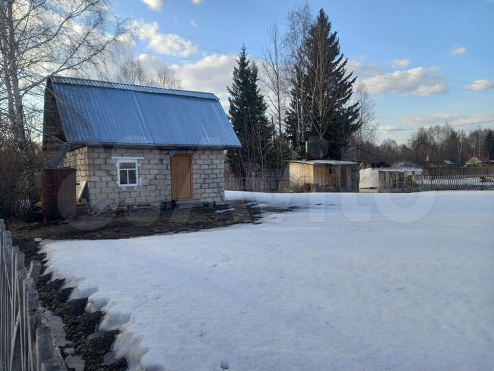 Дом 50 м² на участке 5 сот.