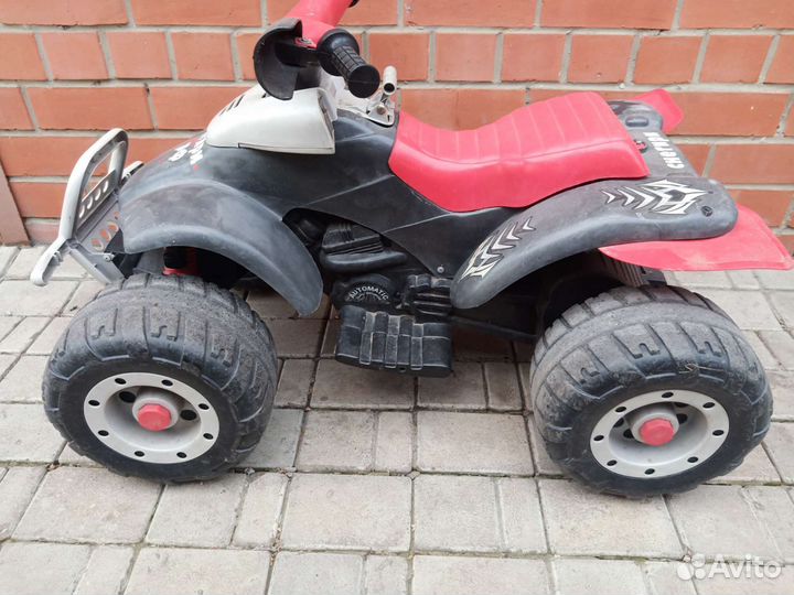 Детский квадроцикл на аккумуляторе