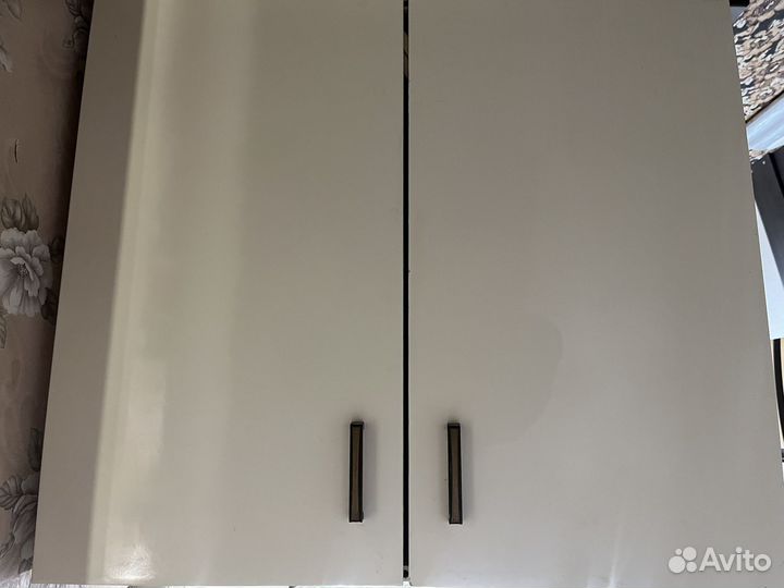 Полка настенная навесная