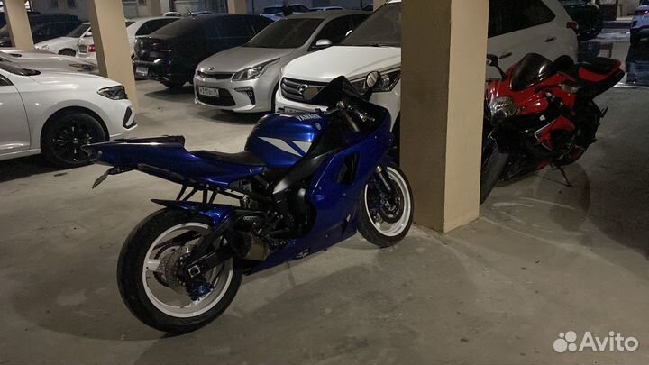 Yamaha r1