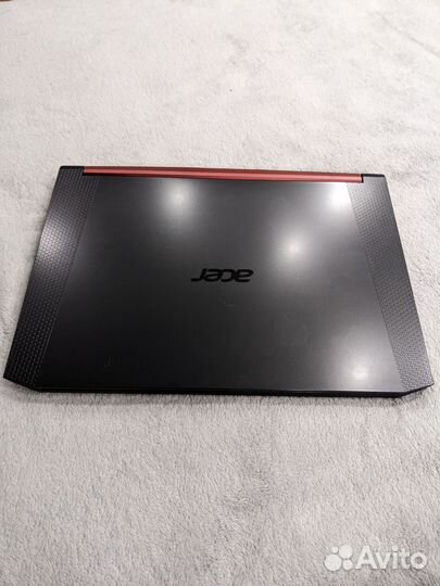 Acer Nitro 5 (i5 9300h, gtx 1050)
