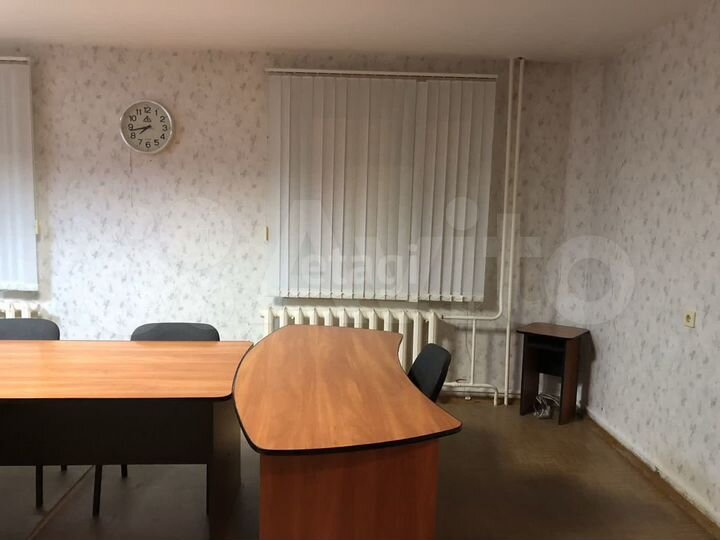 4-к. квартира, 108,2 м², 1/10 эт.