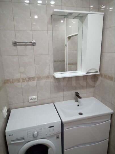 2-к. квартира, 70 м², 1/2 эт.