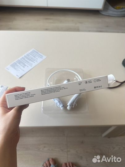 Беспроводные наушники